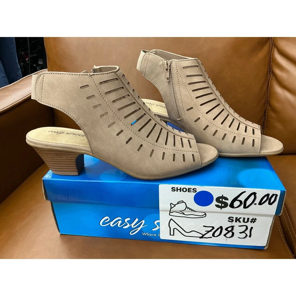 Easy Street Elevate Sandal Womens 10M Sand Perforated Block Heel 31-7796